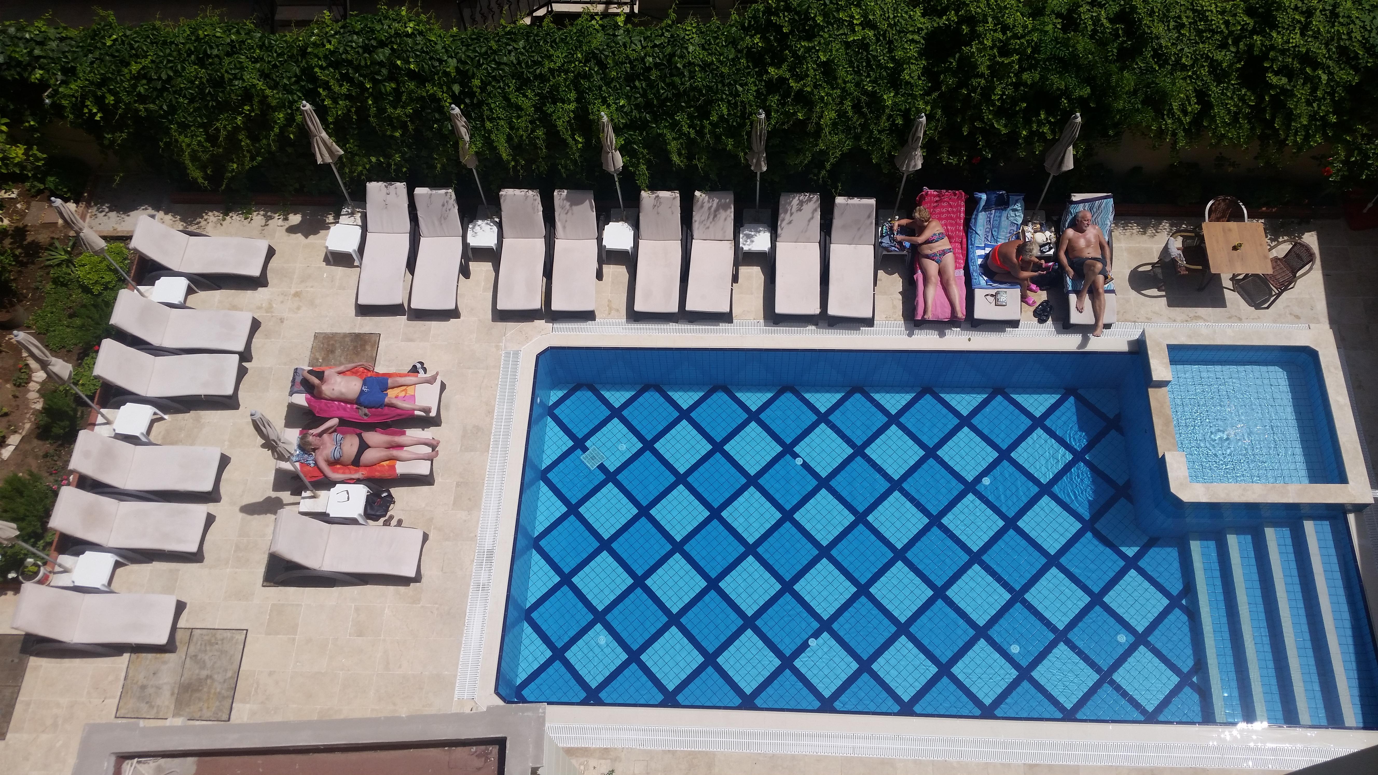 Ecem Aparthotel 3*